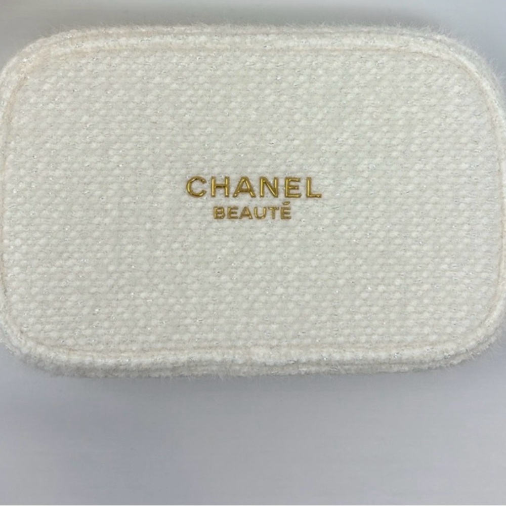 GWP CHANEL Cream Tweed Cosmetic Pouch with Gold Trim
